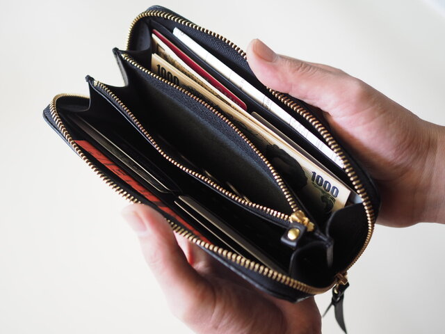 コの字ファスナーの定番長財布 / 漆黒 | iichi 日々の暮らしを