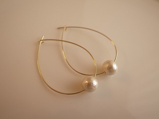 cotton pearl hoop earringsの画像1枚目