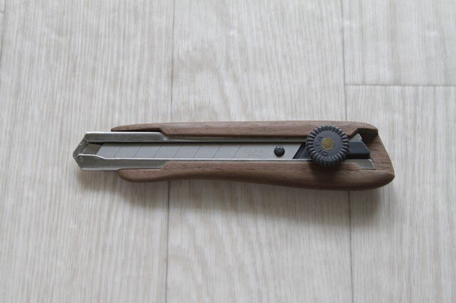 右利き用大型木製カッターダイアル式(ウォールナット)の画像1枚目