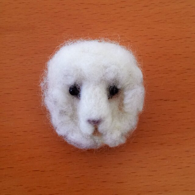 もこもこひつじブローチの画像1枚目