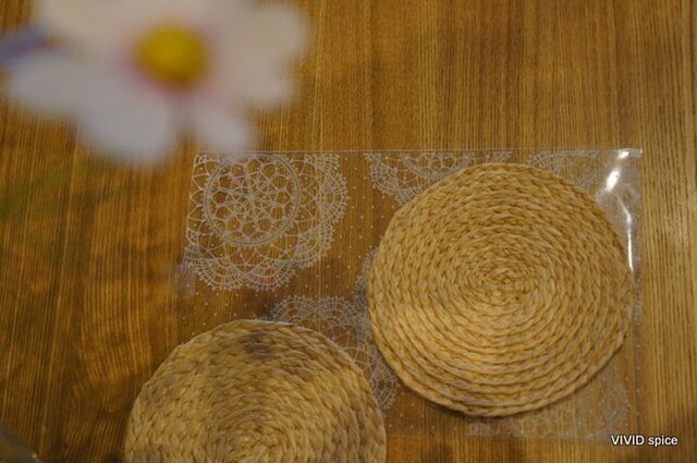 ラフィアコースター (粗品) の画像1枚目