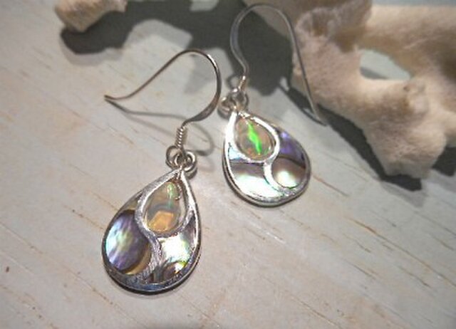 Paua Shell & Opal Drop シルバーピアスの画像1枚目