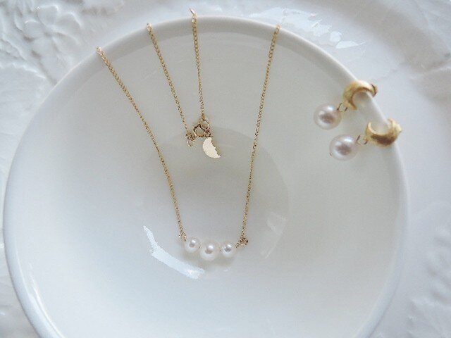 ☆14kgf☆淡水パールネックレス&三日月ピアス(442)の画像1枚目