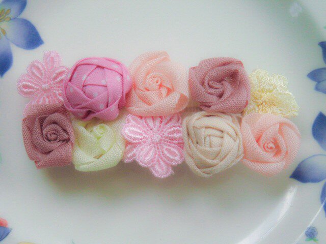 New ☆ピンク フラワー バレッタの画像1枚目