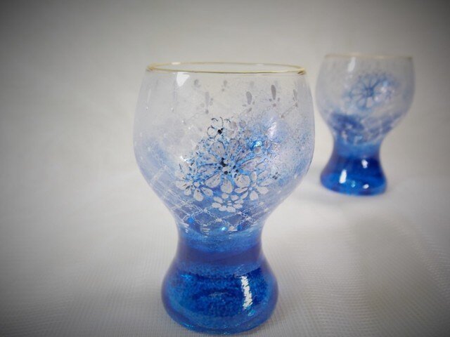 綺麗なフォルムのレース&もこもこお花のミニグラスBuの画像1枚目