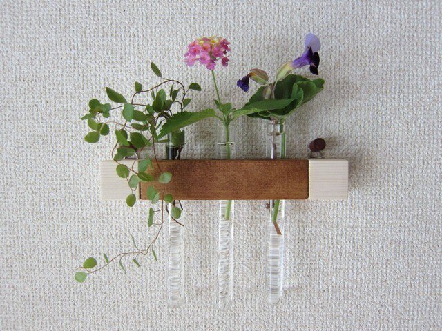 木の壁掛け三連一輪挿しー02の画像1枚目