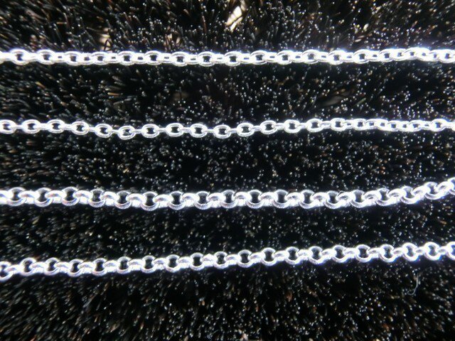 U】アルファベット文字のペンダント＋チェーン付き | iichi 日々の