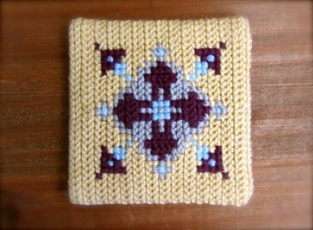 毛糸の刺繍のコースター 十字架 Iichi ハンドメイド クラフト作品 手仕事品の通販 毛糸の刺繍のコースター 十字架 Iichi ハンドメイド クラフト作品 手仕事品の通販