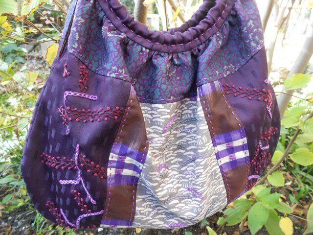 【一点もの】アンティーク和布と竹ハンドルのパッチワークグラニーバッグ 一点もの】アンティーク和布と竹ハンドルのパッチワークグラニー