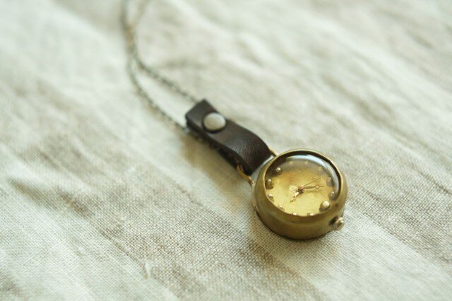 【受注生産】首からさげる時計 dot gold n N005の画像1枚目