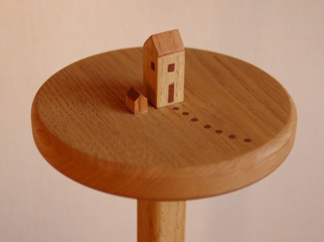 小さな家のキッチンペーパーホルダーの画像1枚目
