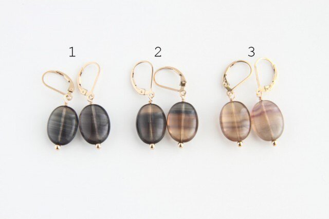 フローライトのシンプルピアス | iichi 日々の暮らしを心地よくする