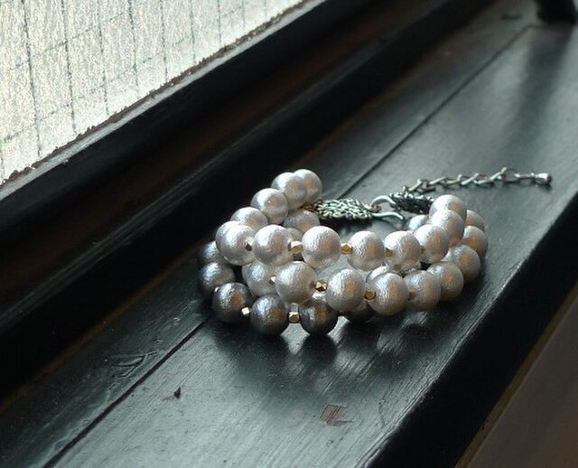 Bi color Cotton pearlの3連ブレスの画像1枚目