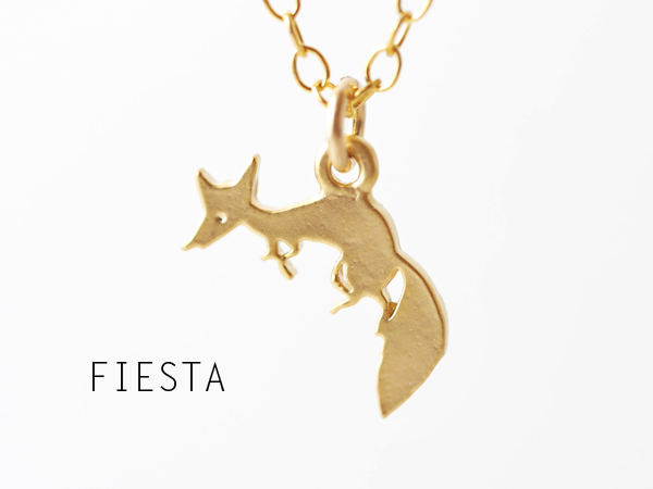 キツネちゃんレジンネックレス✨キラキラかわいいネックレス　　キツネ　　狐 キツネちゃんレジンネックレス✨キラキラかわいいネックレス