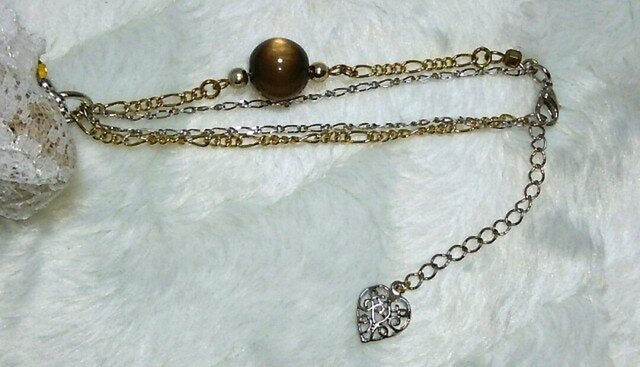 ドールチャーム(White×Orange) | iichi 日々の暮らしを心地よくする