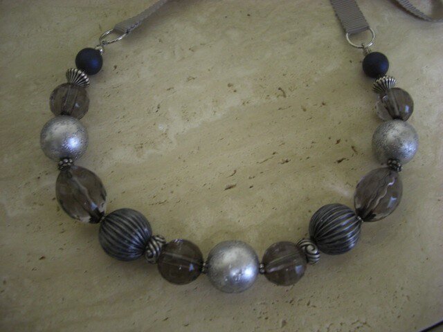 リボンで結ぶネックレス Iichi ハンドメイド クラフト作品 手仕事品の通販