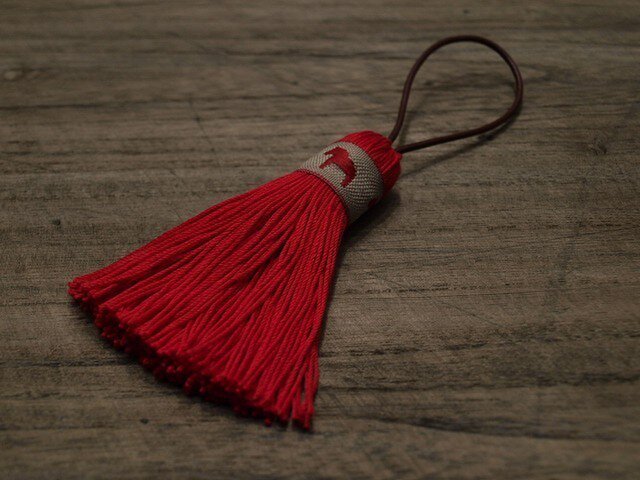 【再販】♞ダーラナホースタッセル♞ 【北欧の幸運の馬】バッグチャーム キーホルダー 赤リボン×赤の画像1枚目