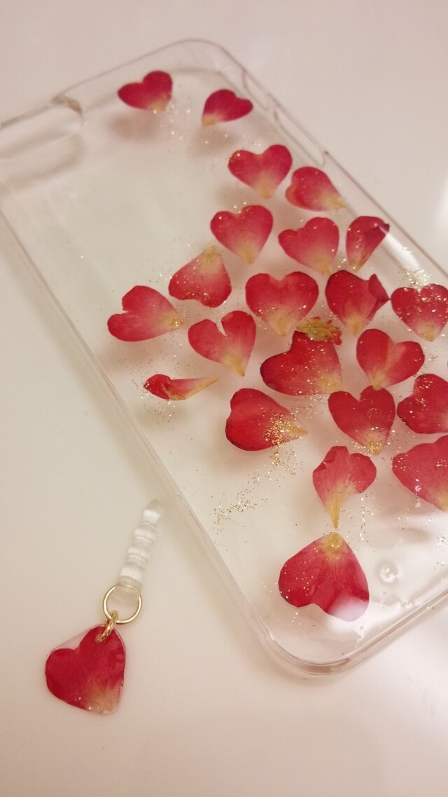 本物のお花ハート型バラのiPhoneケースの画像1枚目