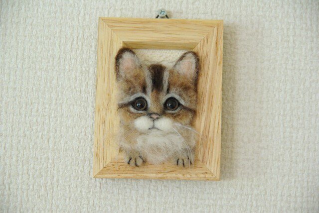 【癒し子猫 フレーム 茶】 | iichi 日々の暮らしを心地よくする