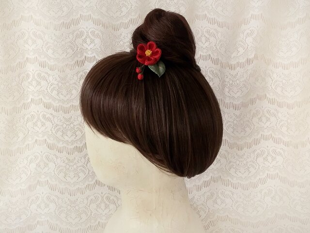 つまみ細工〉椿のかんざし(一輪・赤) | iichi 日々の暮らしを心地よく