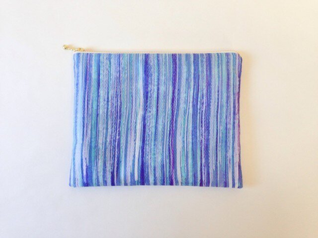 絹手染ポーチ大(17cm×21cm 水色紫)の画像1枚目