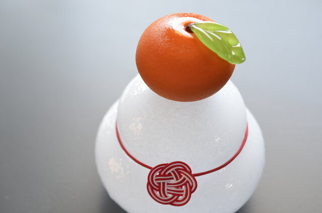 ガラスの鏡餅（大） | iichi 日々の暮らしを心地よくする