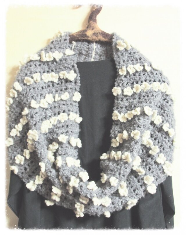 *小花たっぷりのスヌード*