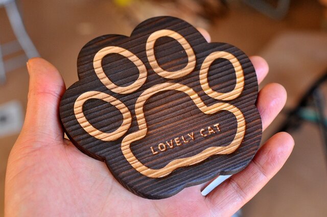 木製 『肉球』コースター | iichi 日々の暮らしを心地よくする