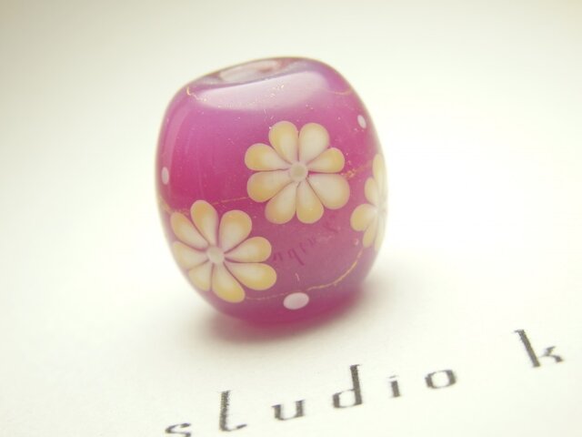 とんぼ玉*お花しりーずの画像1枚目
