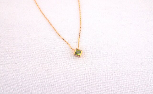 basic square necklace/peridotの画像1枚目
