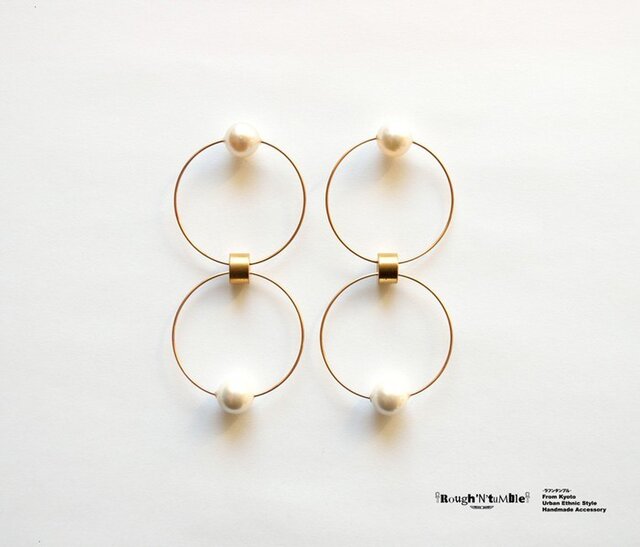 Akoya pearl W ring pierce whiteの画像1枚目
