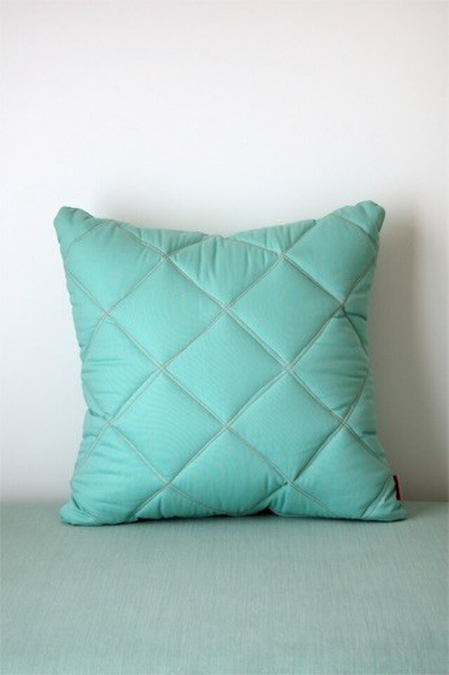 Quilt cushion (M) / jade greenの画像1枚目