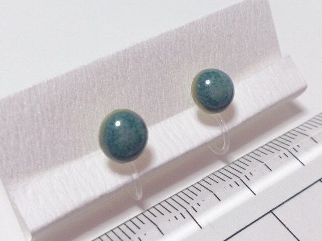 【sold out】緑乳濁釉 イヤリングの画像1枚目