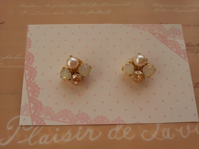 ビジューピアス(3)の画像1枚目