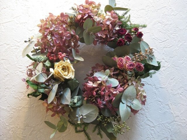 バラとミナズキの早春wreathの画像1枚目