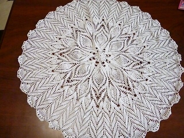 レース テーブルセンター 53㎝の画像1枚目