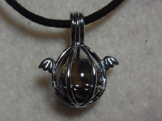 天使の卵 チャームペンダント Iichi ハンドメイド クラフト作品 手仕事品の通販 天使の卵 チャームペンダント Iichi ハンドメイド クラフト作品 手仕事品の通販