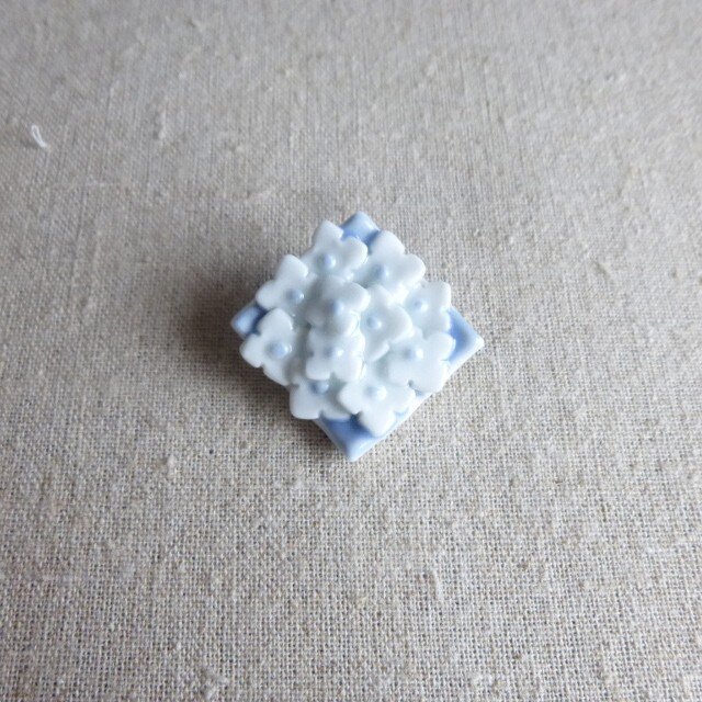 あじさいブローチの画像1枚目