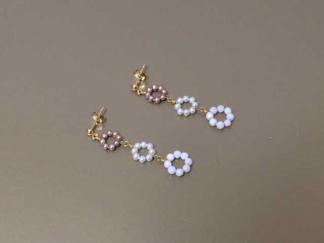 K18 花の鎖のピアスの画像1枚目