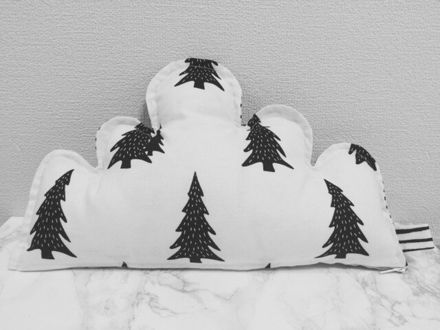 モノトーン クラウド×ウィンドウペン柄ミニクッションの画像1枚目
