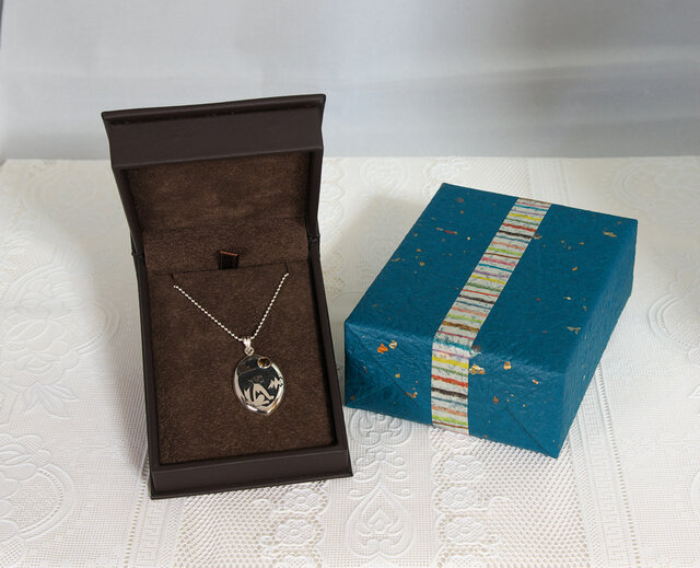 オオカミのシルバーペンダント［受注製作］ | iichi 日々の暮らしを