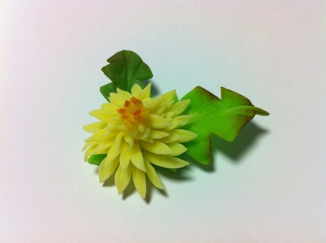 たんぽぽ ブローチの画像1枚目