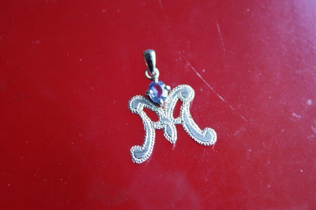 Initial Pendant 『M』 Sapphireの画像1枚目