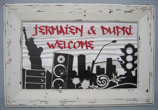 木彫りウェルカムボード「ニューヨークストリート」 | iichi 日々の