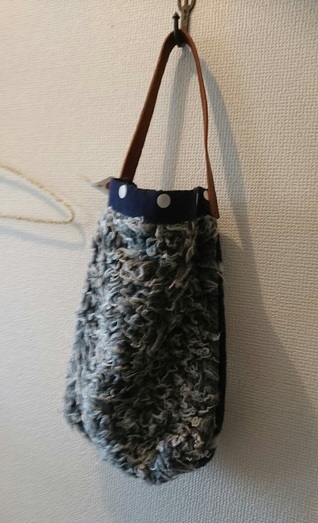 もこもこ シロクマのBag | iichi 日々の暮らしを心地よくする