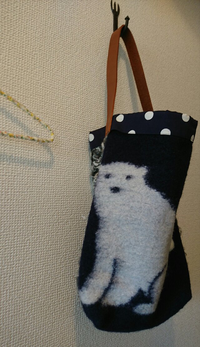 もこもこ シロクマのBag | iichi 日々の暮らしを心地よくする