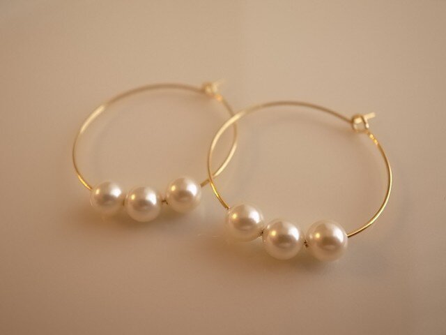 *再販* pearl hoop earringsの画像1枚目