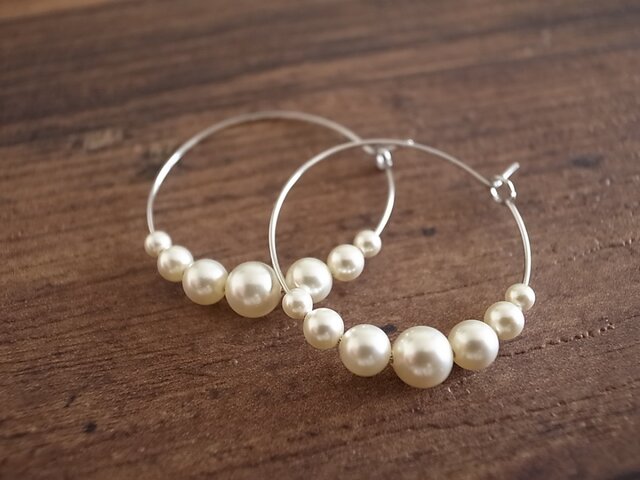 pearl hoop earringsの画像1枚目