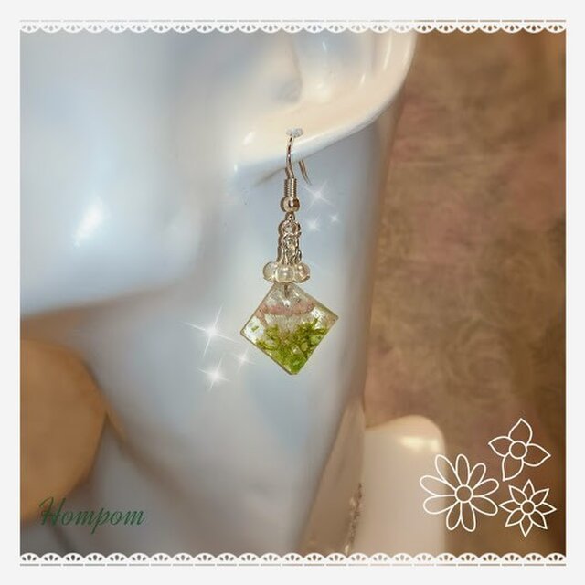 春・お花畑ピアス ホムポムの画像1枚目