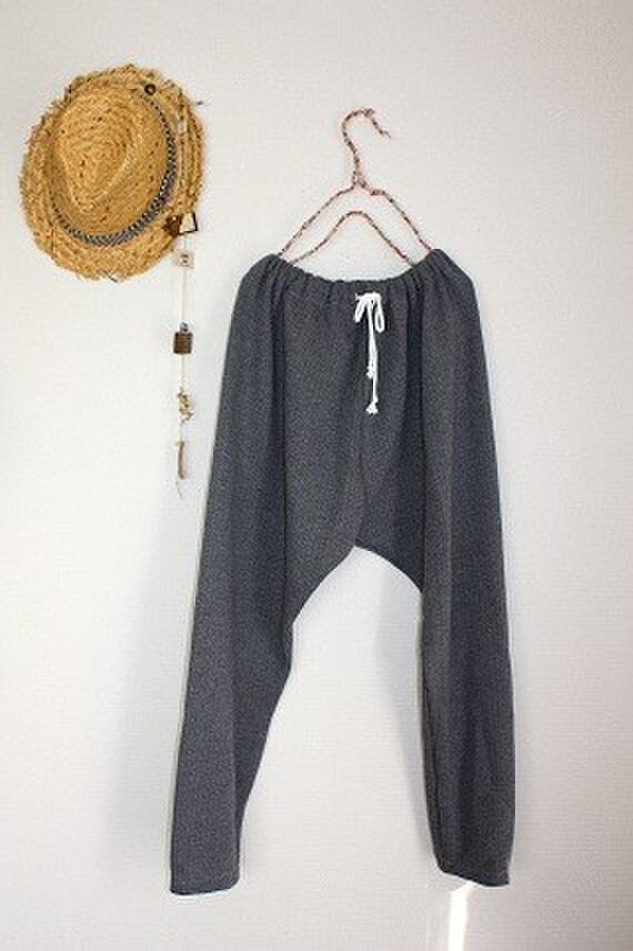 大人のサルエルパンツ